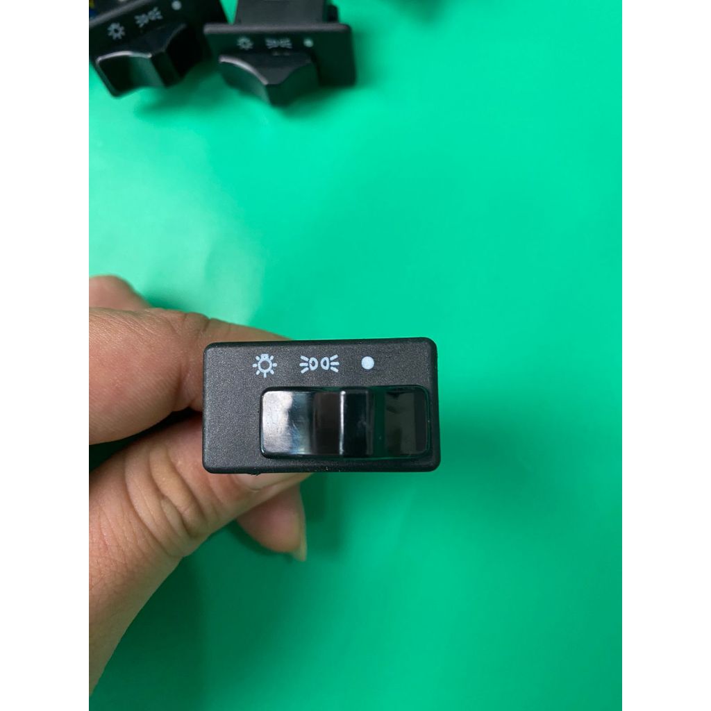 SAKLAR ON/OFF 3 TITIK AEROX VIETNAM SAKLAR LAMPU SAKLAR AEROX ON/OFF 3 MODE SENJA