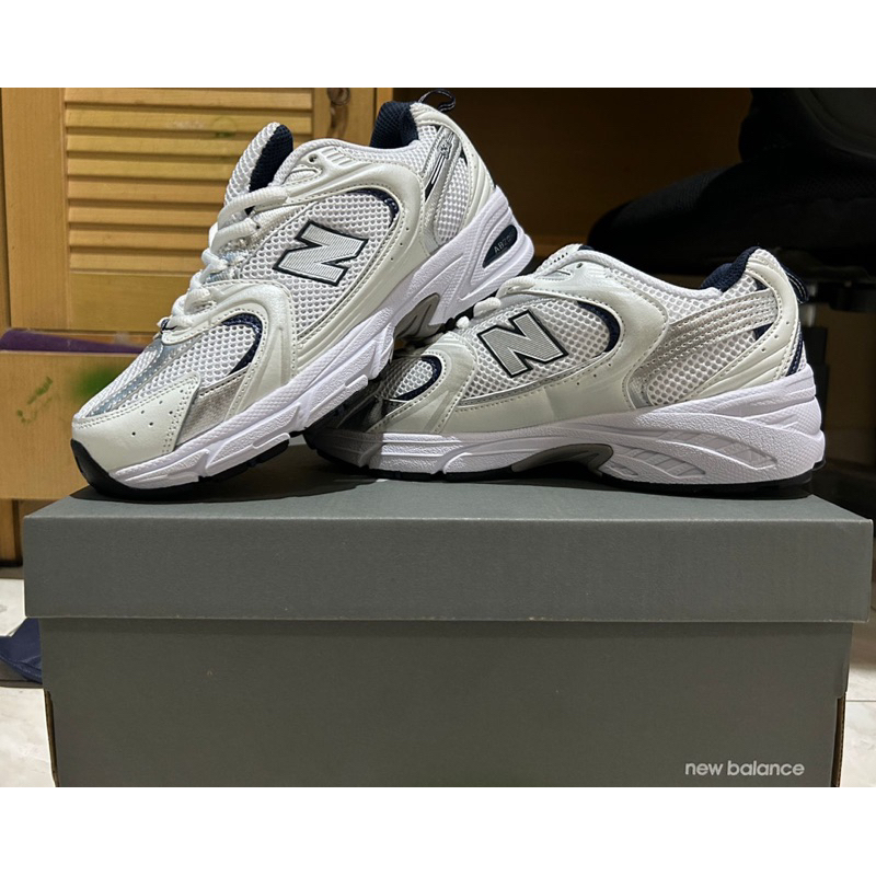 SEPATU RUNNING NEW BALANCE MEN STEEL GREY