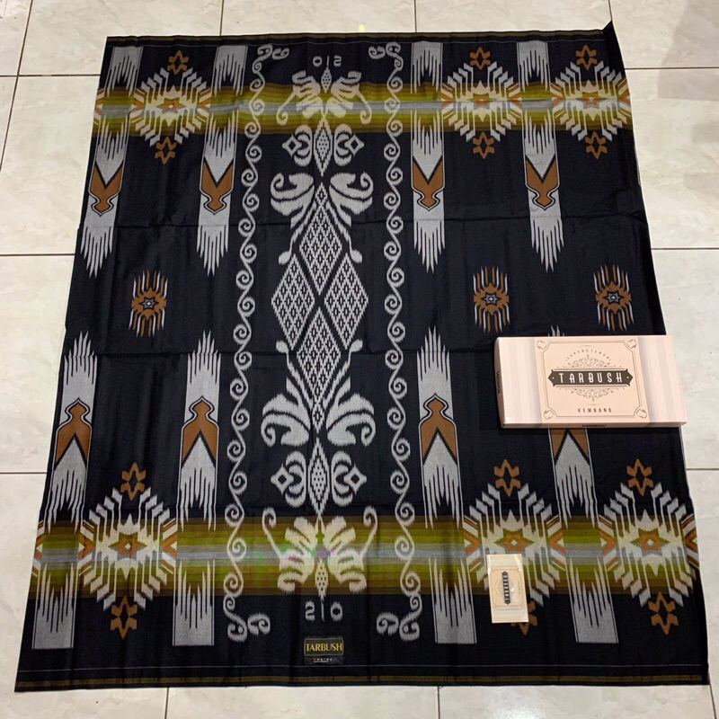 sarung TARBUSH