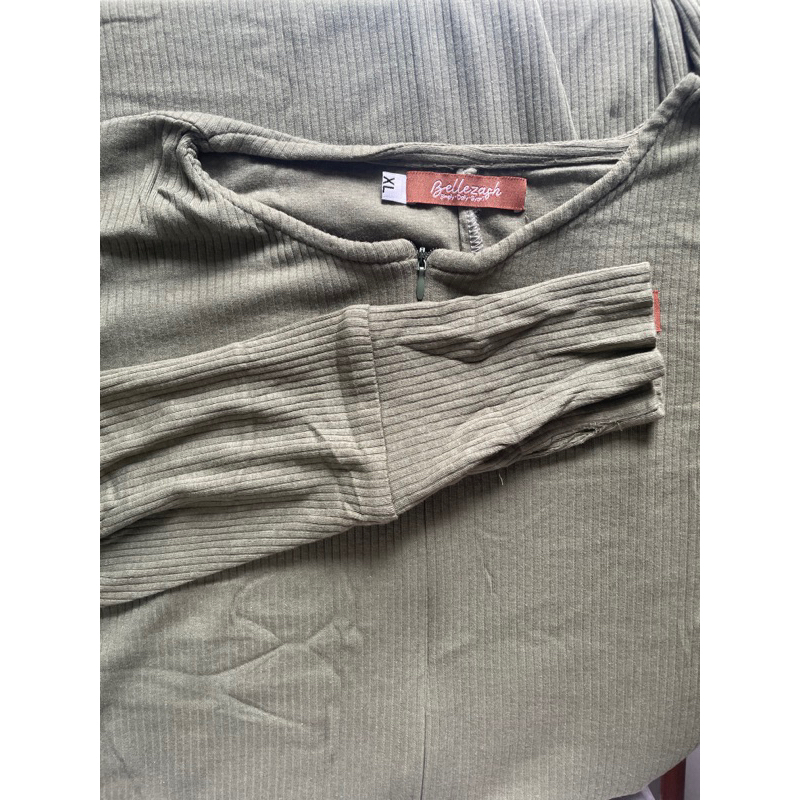 Preloved Noir Abaya Bellezash