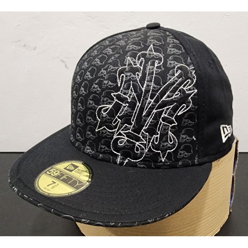 topi fitted NEW ERA 59FIFTY x METAL MULISHA logos size 7⅜