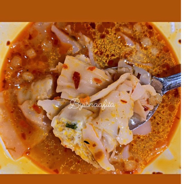 

Pangsit ayam instan