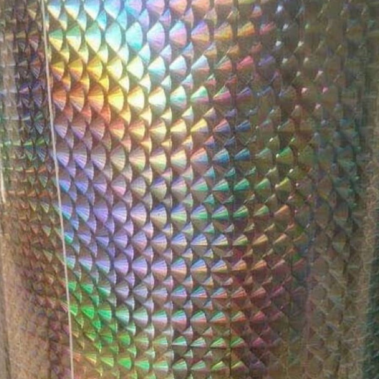 

Stiker HOLOGRAM 3D sisik ikan2cm packing selongsong kardus