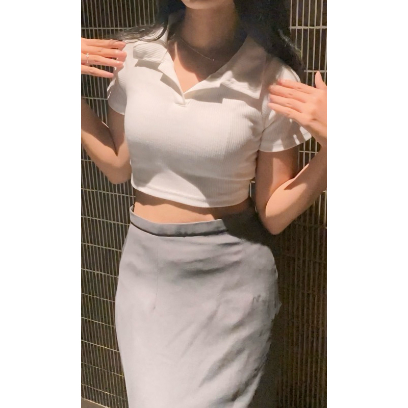 Maddy top | APRILL | Crop Top Collar polo shirt crop tee V-neck