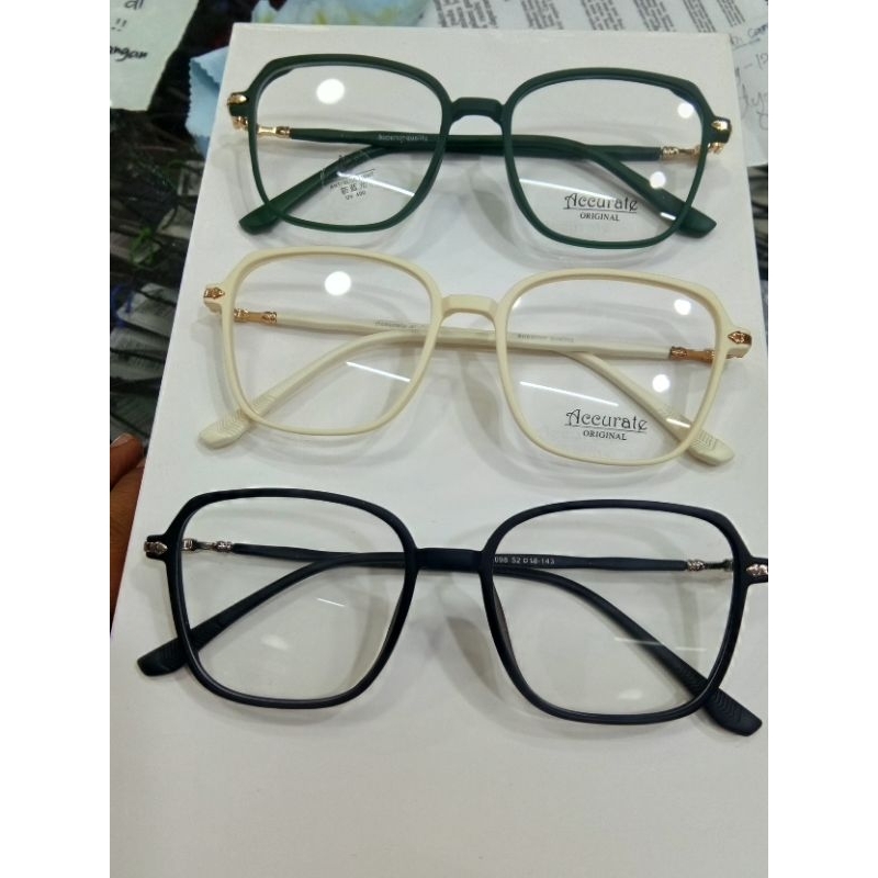 Kacamata radiasi photocromic