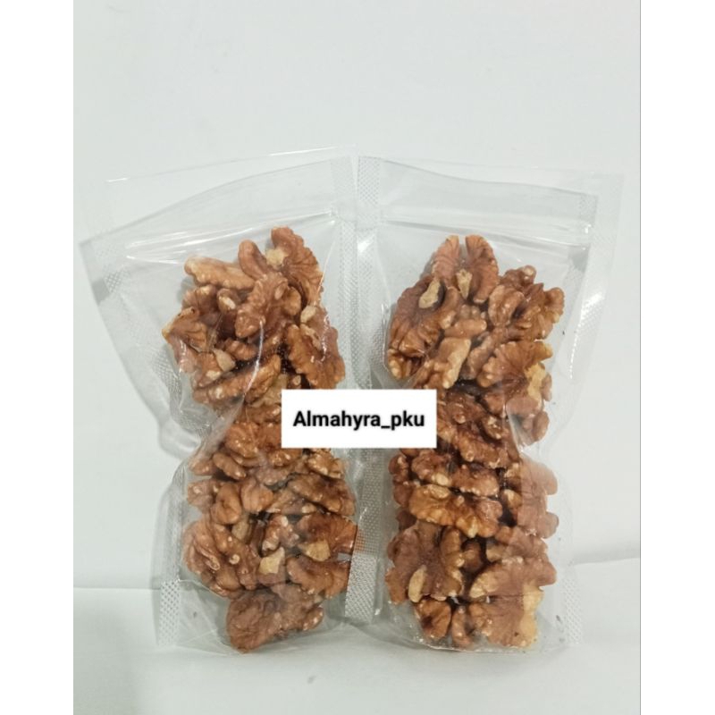 

Roasted Walnut/ Kacang Walnut Panggang 75gr