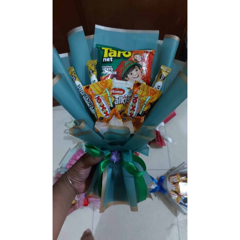 

(READY)Bouqeat Snack/Bucket Snack/Kado Wisuda/Kado ulang Tahun/Bucket murah/Bucket Banjarmasin/Buket snack/Jajanan Anak/Snack/Bucket0637