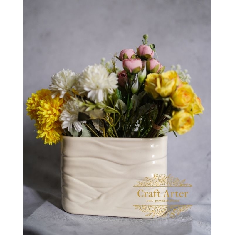 Vas Bunga/ Vas Keramik Selendang Ulir / Vas Keramik warna putih gading/ vas size M dan S/ Vas model 