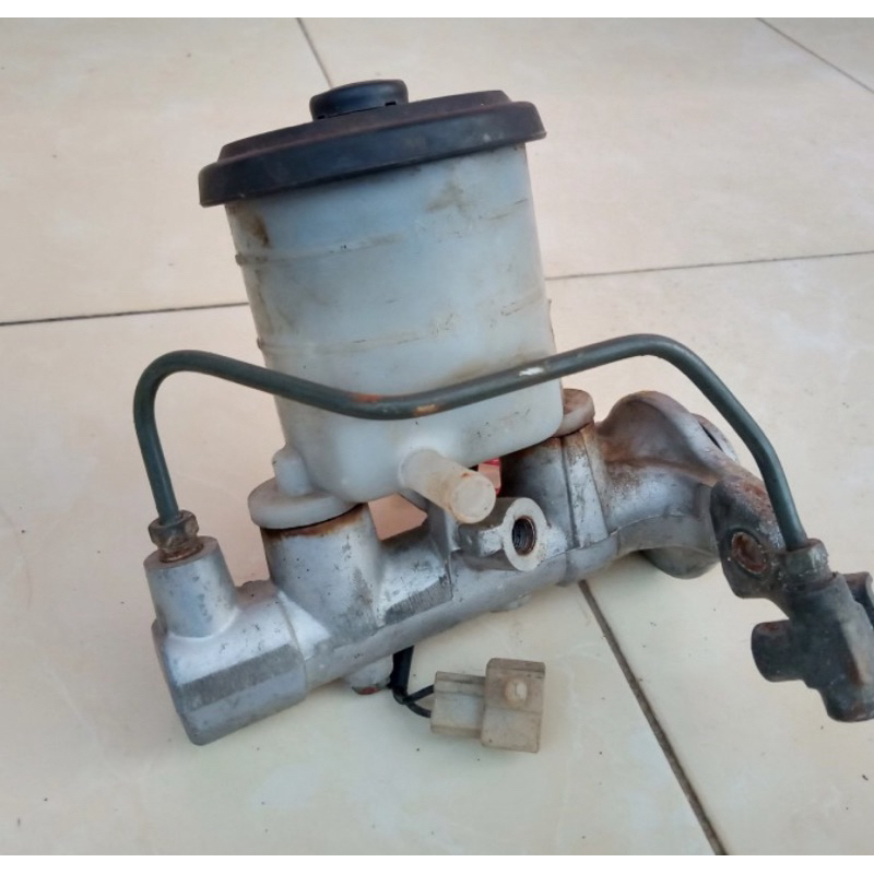 tabung minyak master rem soluna