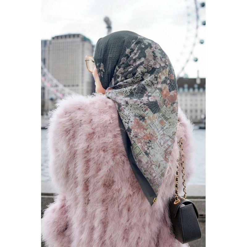 Buttonscarves British 2.0 Series