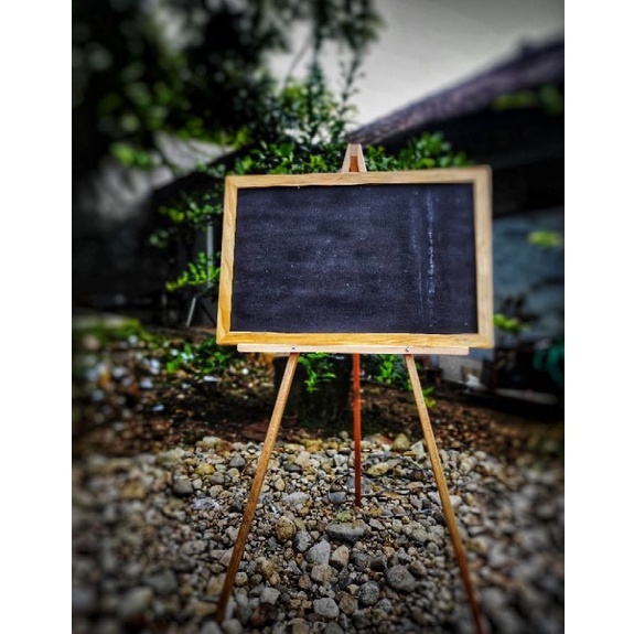 

KODE O34F Papan Kapur Tulis Hitam Black Board Menu Cafe Wedding Ukuran 68 Frame Kayu Jati Belanda Penyangga Bonus Kapur Penghapus bu