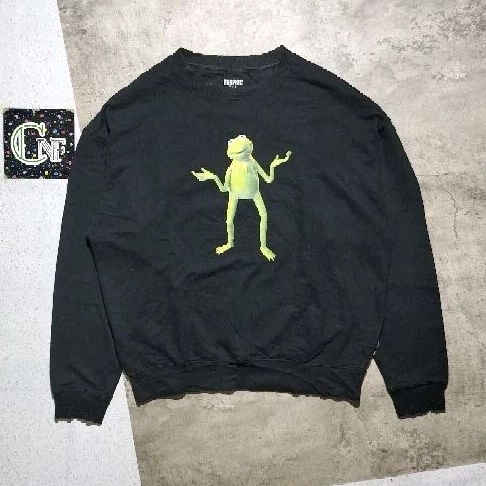 Crewneck Graphic tee X Disney