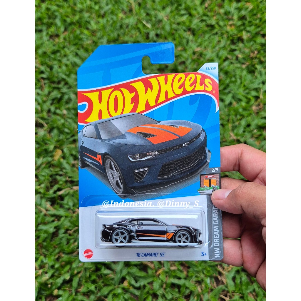 Hot Wheels Super Treasure Hunt 18 Camaro SS Original
