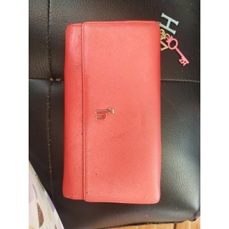 dompet hazzys**