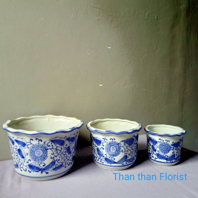 POT KERAMIK BIRU PUTIH/WARNA GELOMBANG MOTF BUNGA BIRU PUTIH DAN WARNA