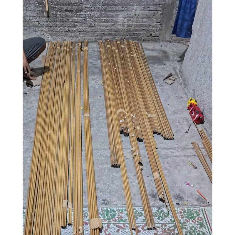 karbon sutet 7,75 dan 8,13 mili . full hitam tanpa titik putih