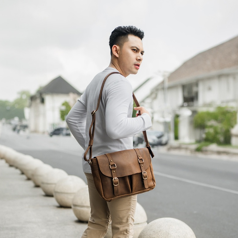 Kenes Leather Tas Selempang Jumbo Messenger Bag Pria Kulit Asli Premium JORDAN - Free Grafir Nama