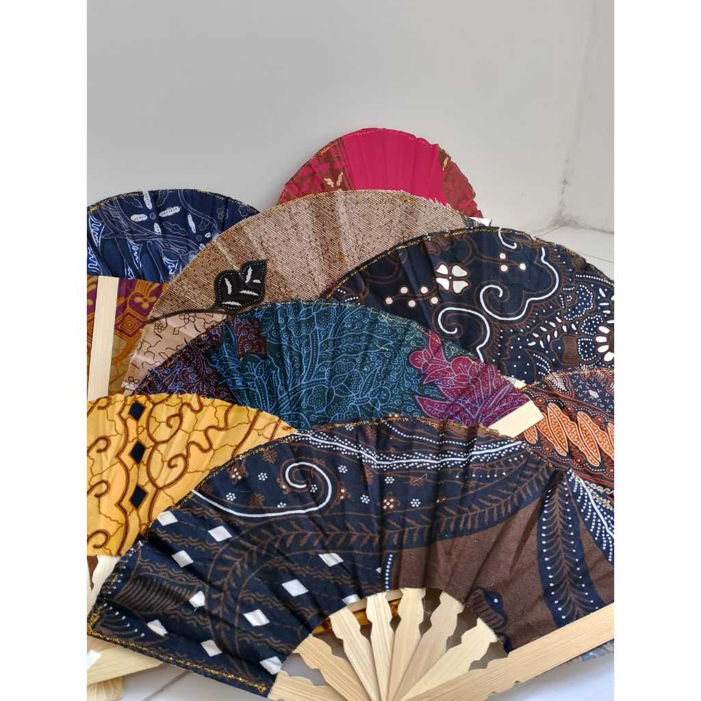 Grosir 50 pcs Kipas Batik Tangan Souvenir Pernikahan / Kipas Lipat Motif Batik