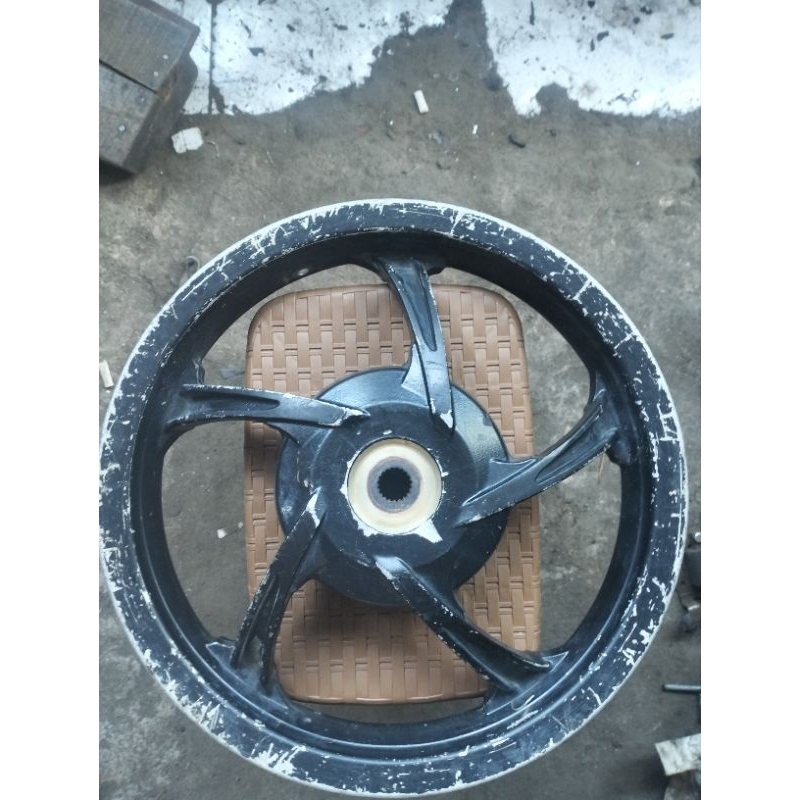 VELG/PELK BELAKANG SUZUKI SKYDRIVE RING 14 SECOND