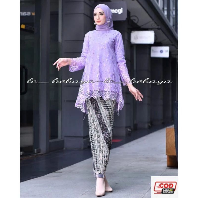 SERAGAMAN KEBAYA LILAC MEWAH BUAT WISUDA - KEBAYA MEWAH - KEBAYA MODERN - KEBAYA PESTA - KEBAYA WISU