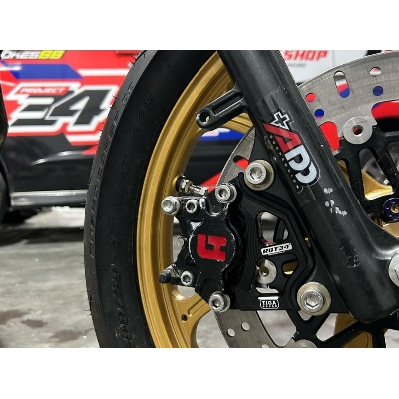 Breket Rem Depan Kaliper Brembo Accossato 2P Yamaha Jupiter Z1 Disk 300 Mm