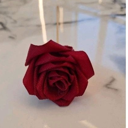 

(De'flourish) Handmade Bunga Pita Jumbo Maroon Grosgrain per Pcs Warna Maroon