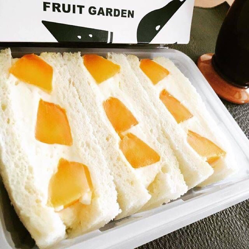 Fruit Sando ( Mangga) - one slice