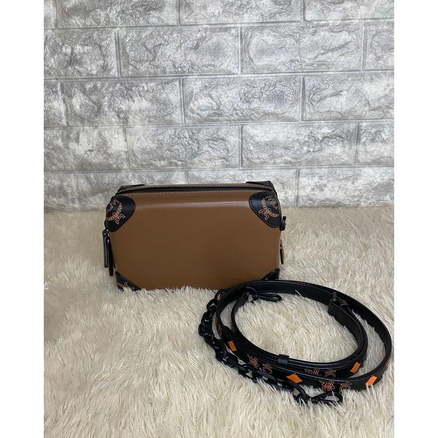 1009-615 MCM SOFT BERLIN BOX TOFFEE