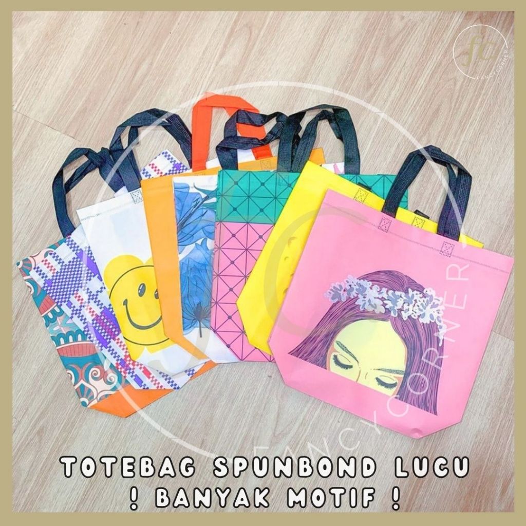 

Hand Shopping Tote Bag Goodiebag Tas Bahan Spunbond Spunbound Cute Spongebob Happy Girl Smile Batik Gingham Pattern Random Kado Paperbag Kecil Sedang Instant Gift Bingkisan Hadiah Present Craft Hampers Parcel T-1343 T-1276 Harga Grosir