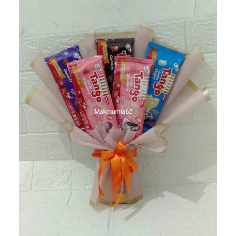 

Buket Snack/Buket Wisuda/Buket Hari Ibu/Buket Valentine/Buket Hari Guru/Snack Bouquet/Snack Makanan/Buket Tango/ Buket Mix/ Buket Tango JKT48/Tango JKT48/Buket Kopi