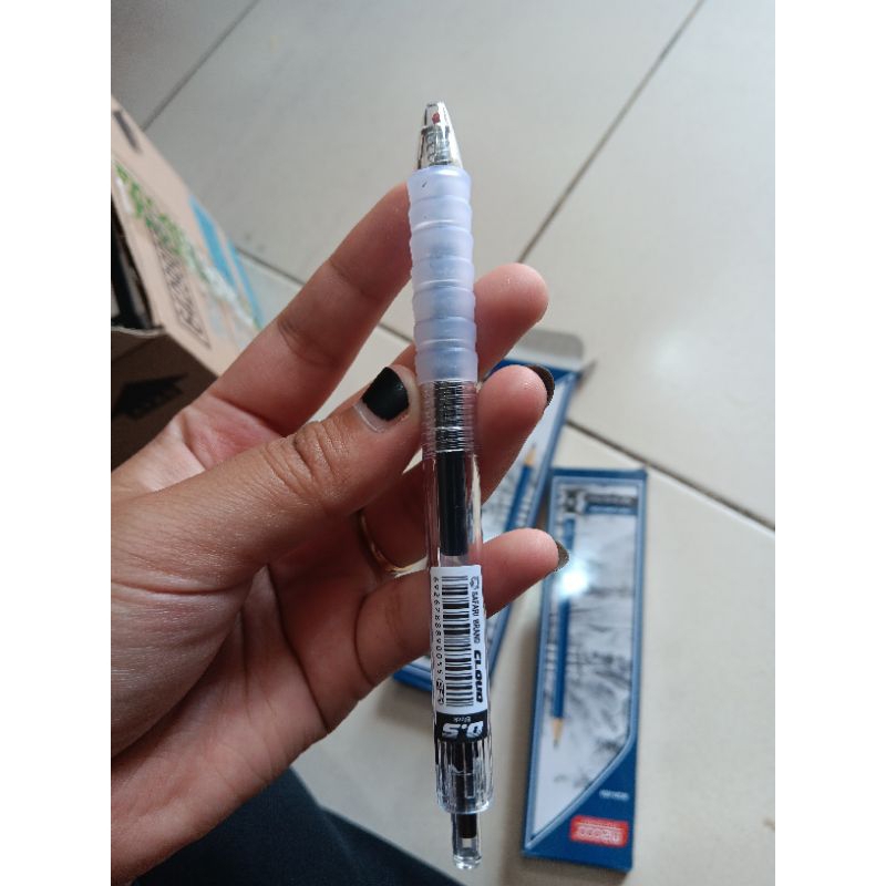 

bolpoin gell clikc safari brand cloude