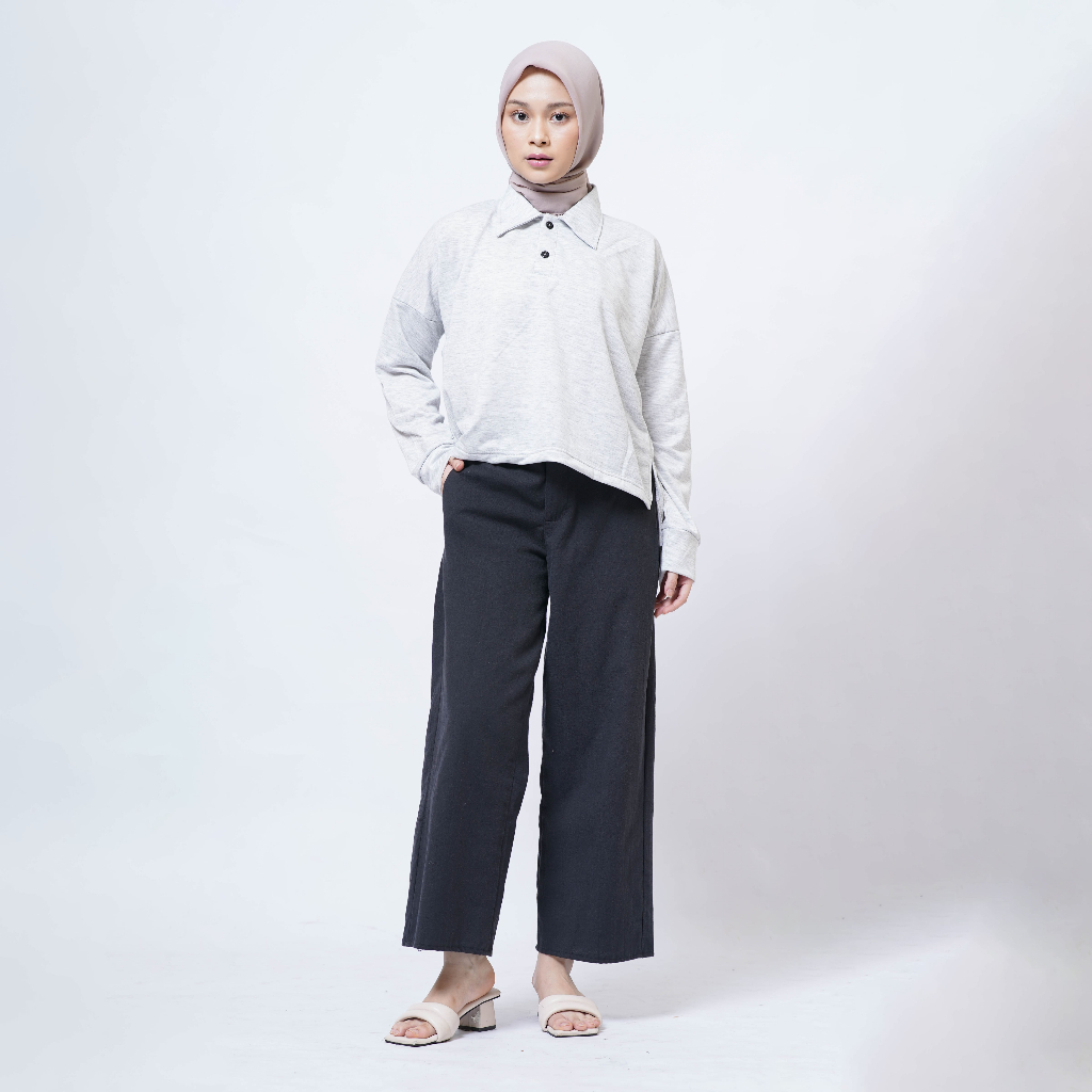 Clarissa Kaos Polo Crop Wanita Lengan Panjang