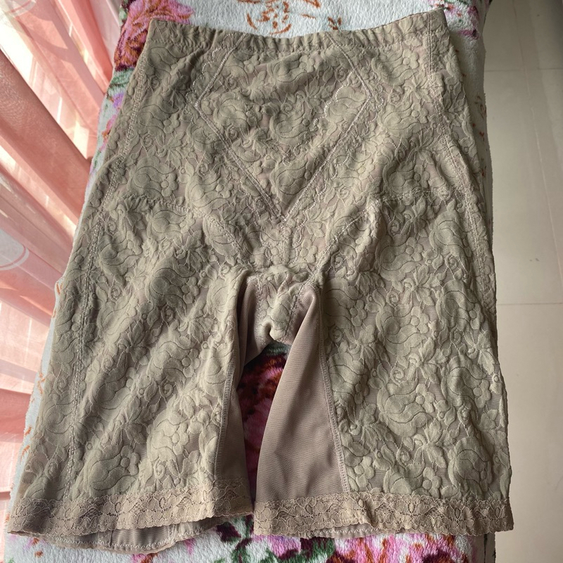 ( PRELOVED ) Korset Celana ukuran XL Ambrace