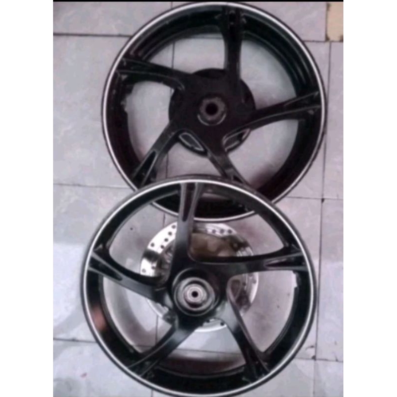 Pelek veleg YAMAHA XEON RC 125 XEON GT 125 ORIGINAL COPOTAN