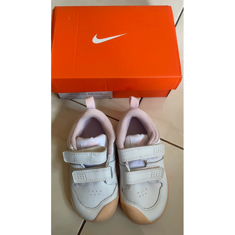 NIKE PICO 5 Preloved