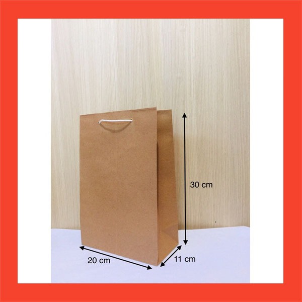 

Paperbag R6 panjang coklat polos size 20 x 11 x 30 (PxLxT)