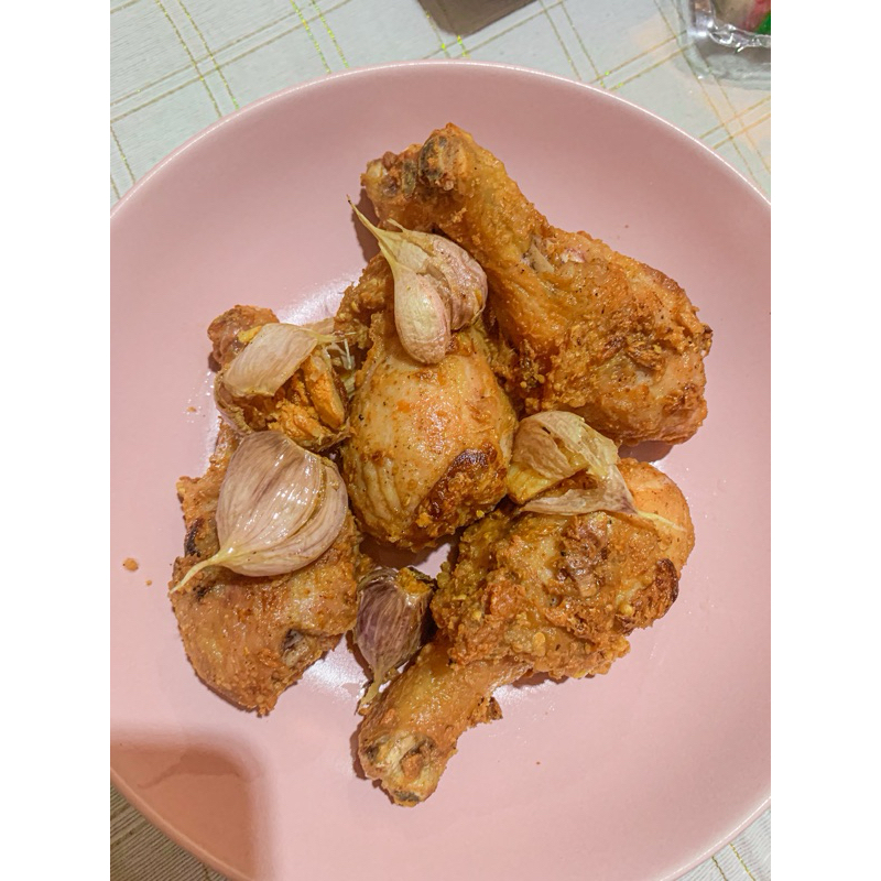 

AYAM GORENG BAWANG PUTIH (Isi 4 Potong)