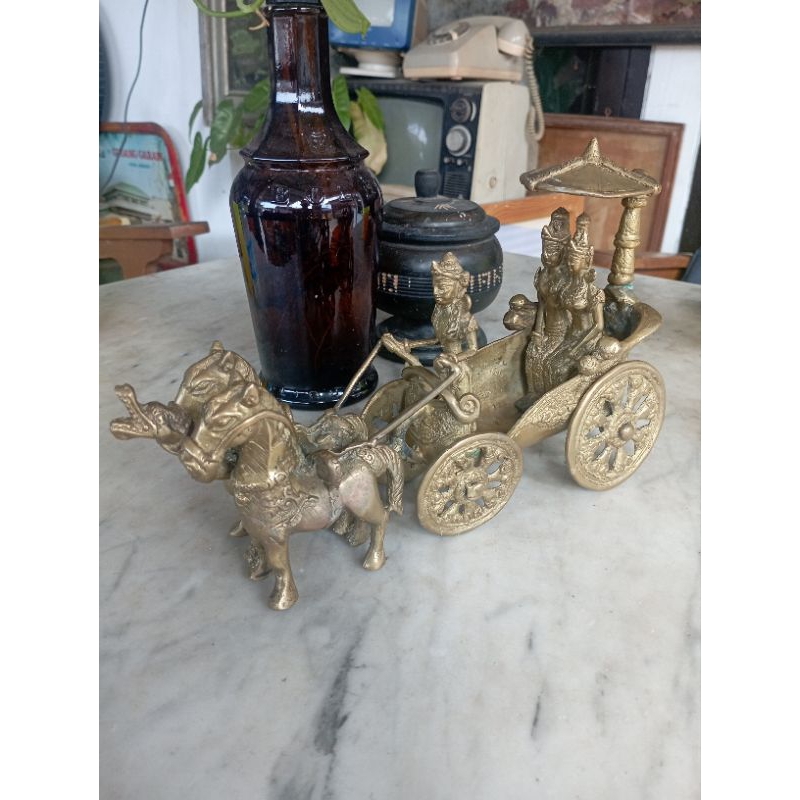 KERETA KUNINGAN ANTIK/KUNINGAN KERETA/KUNINGAN KERETA KENCANA/KERETA KENCANA KUNINGAN/KERETA KENCANA