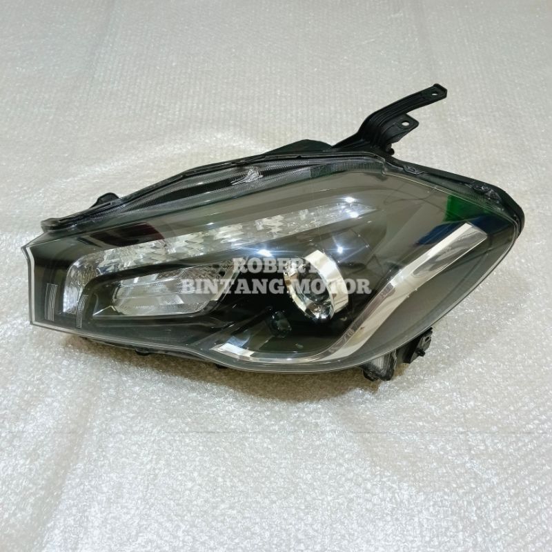 Headlamp Lampu Depan Suzuki SX4 S Cross Facelift 2017- 2021 Kiri Original