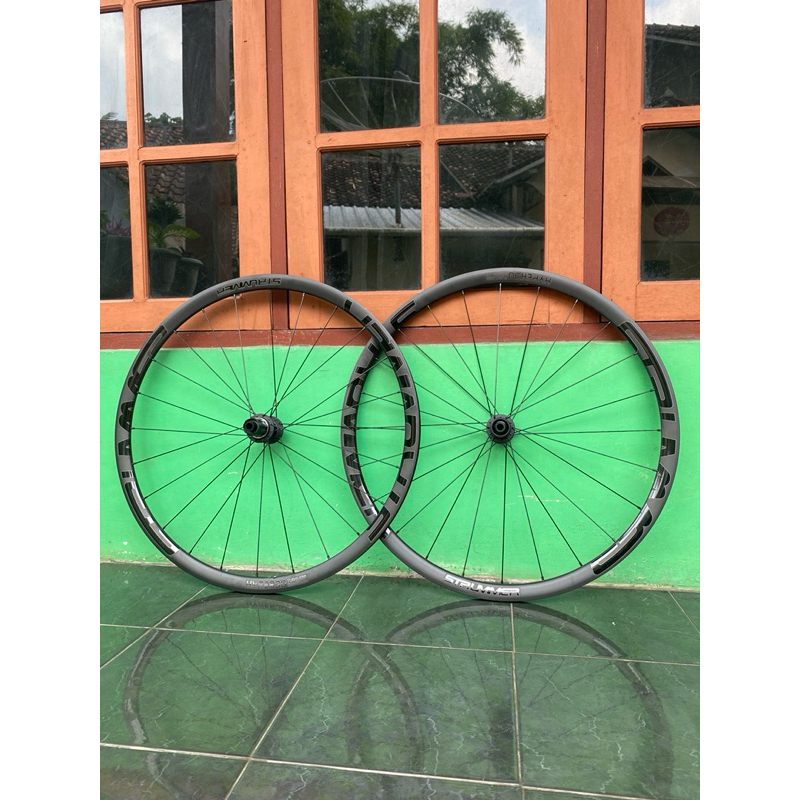Wheelset Strummer Hyper30 700c Tubeless Ready Roadbike Gravel Wheelset Gravel