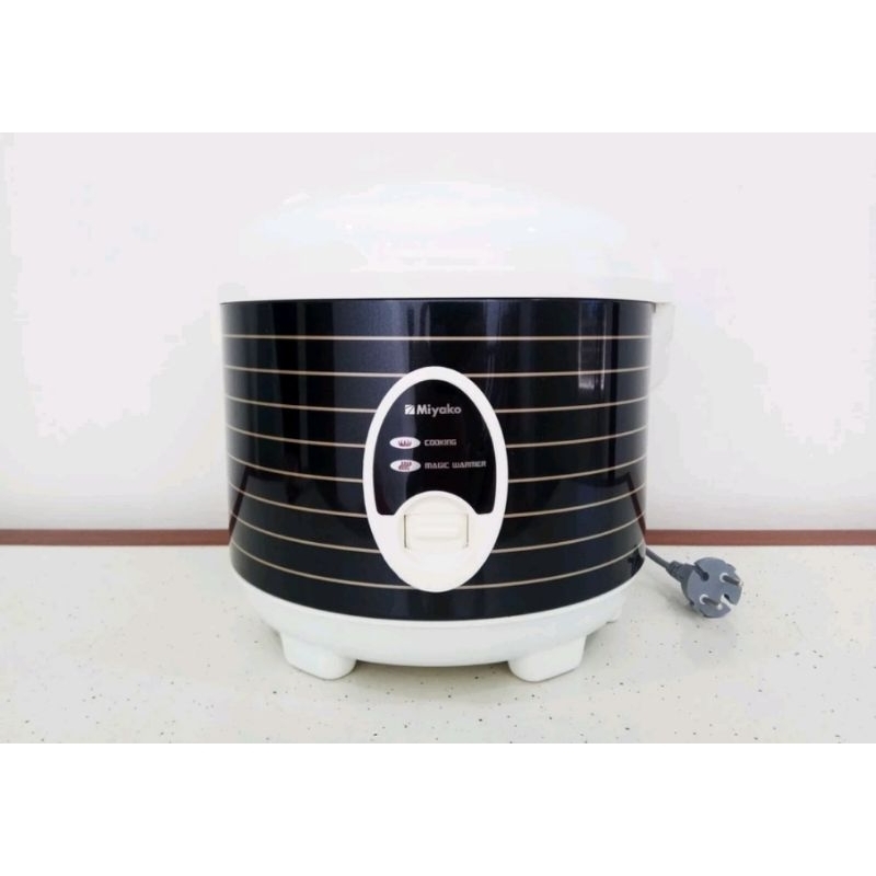 RICE COOKER MIYAKO MCM-508 (HITAM) magic com miyako magic jar miyako magic warmer plus miyako penana