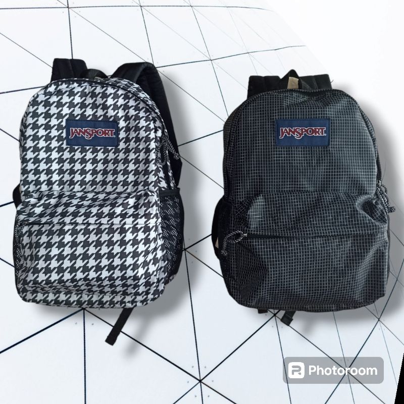 Tas punggung sekolah jansport