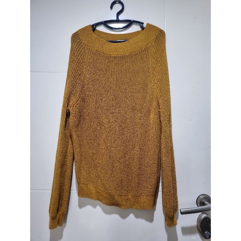 Preloved : Zara Rajut