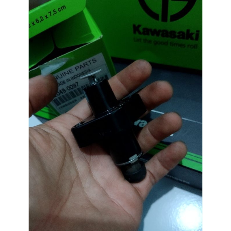 tensioner tonjokan keteng Kawasaki KLX Dtracker Athlete original kawasaki
