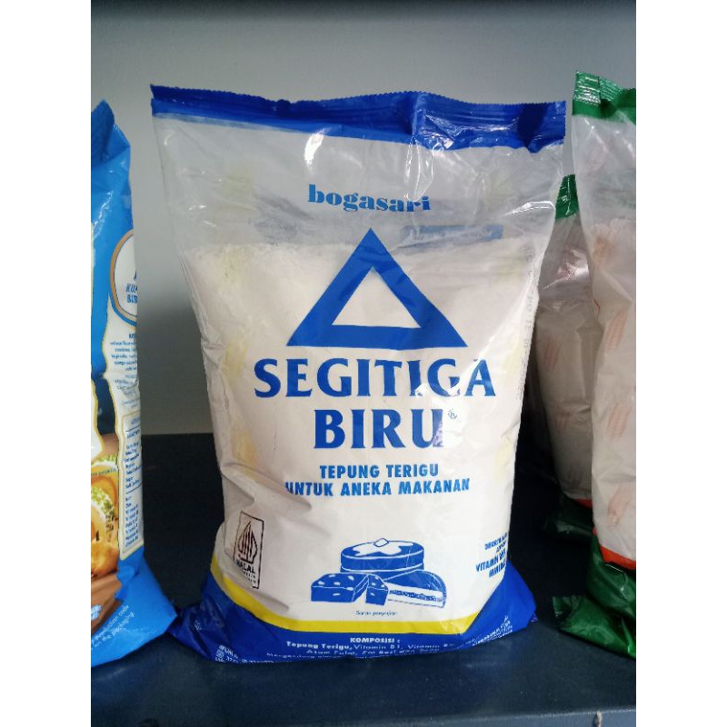 

TEPUNG TERIGU SEGITIGA BIRU 1kg