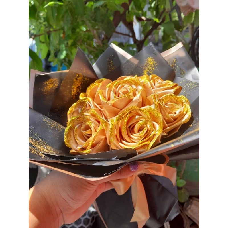 

BUCKET PITA SATIN BY FALGUNIE