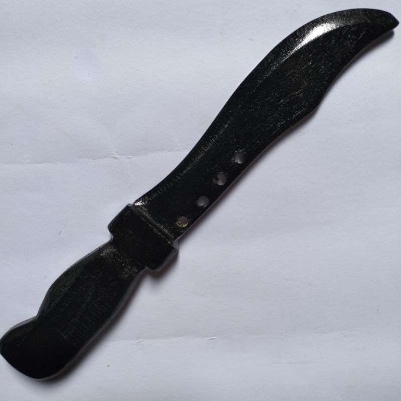 Belati Kayu Alat Untuk Latihan Olahraga Silat Beladiri