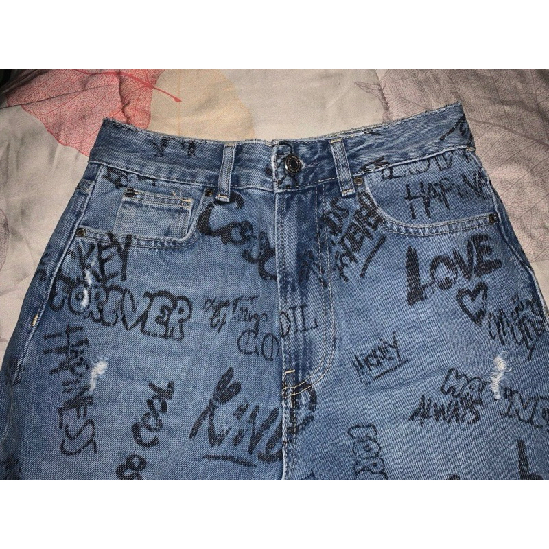 preloved stradivarius mickey mouse ripped highwaist straight mom jeans denim