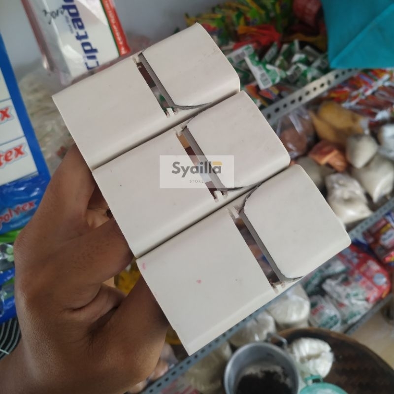 KEROKAN/ALAT KUPAS KULIT ARI KELAPA TUA