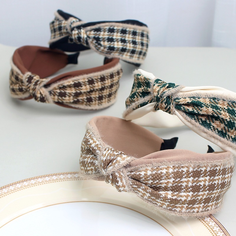 Bando Lebar Korea Simpul Motif Kotak